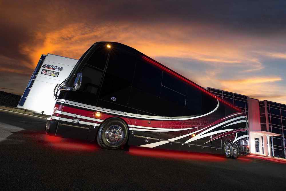 2021 Prevost Featherlite H3-45 For Sale