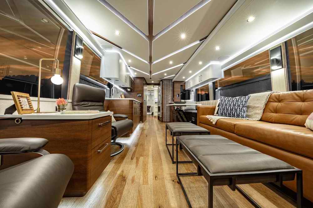 2021 Prevost Featherlite H3-45 For Sale