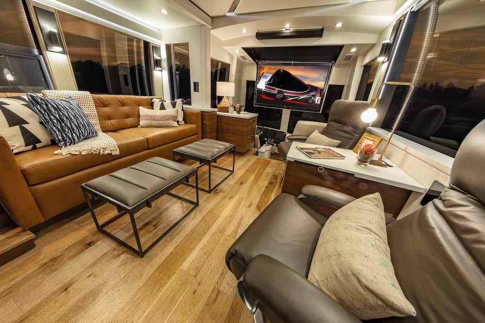 2021 Prevost Featherlite H3-45 For Sale