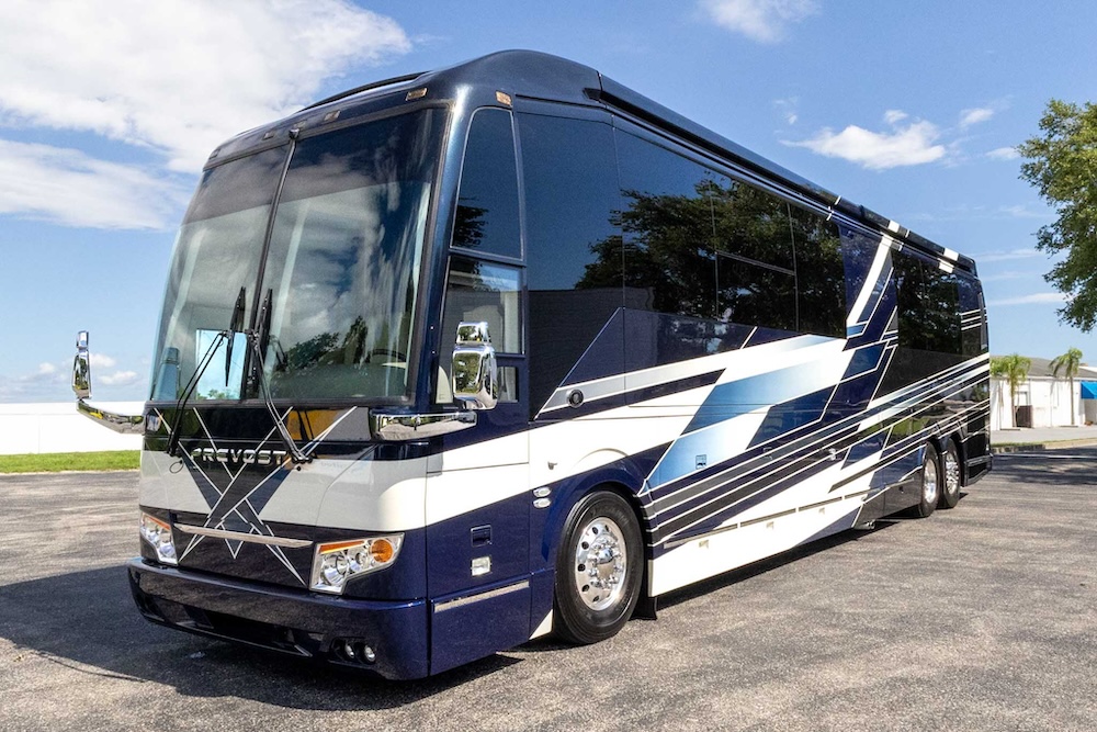 2021 Prevost Featherlite H3-45 For Sale