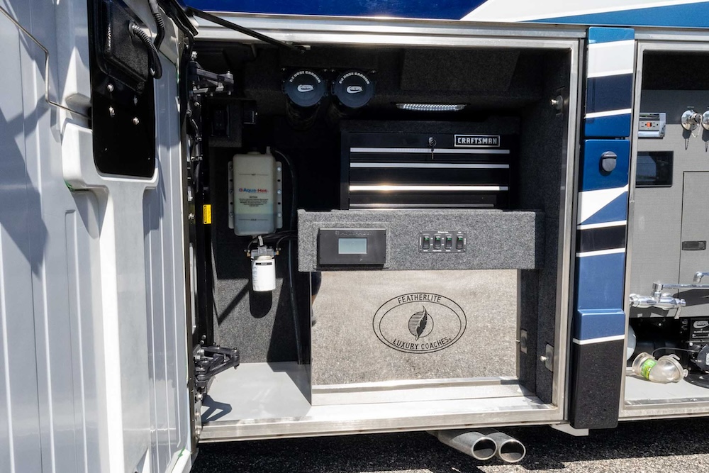 2021 Prevost Featherlite H3-45 For Sale