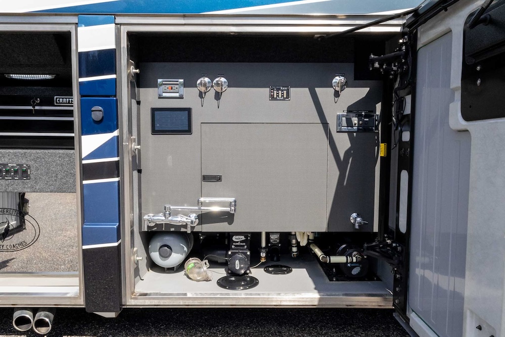 2021 Prevost Featherlite H3-45 For Sale