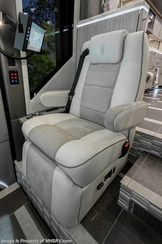 2021 Prevost Foretravel H3-45 For Sale