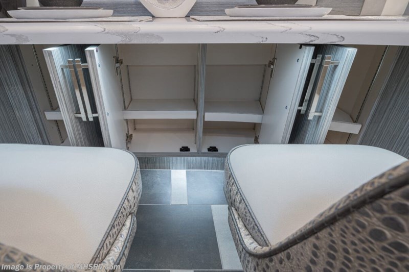 2021 Prevost Foretravel H3-45 For Sale