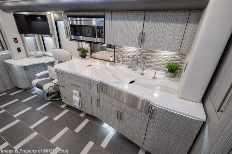 2021 Prevost Foretravel H3-45 For Sale