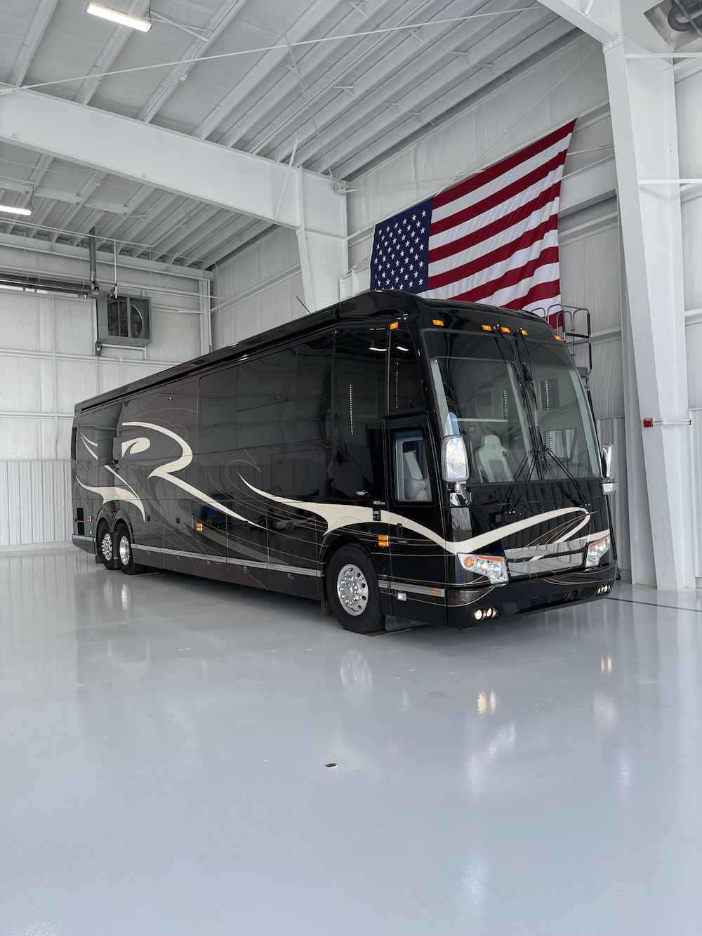 2021 Prevost Foretravel H3-45 For Sale