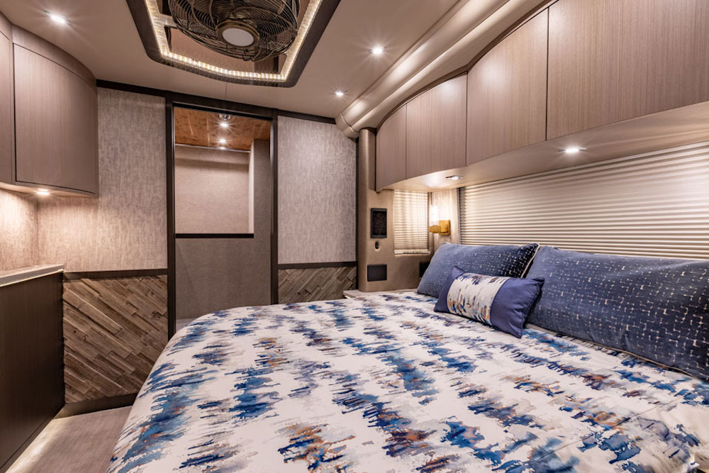 2013 Prevost Millennium H3-45 For Sale