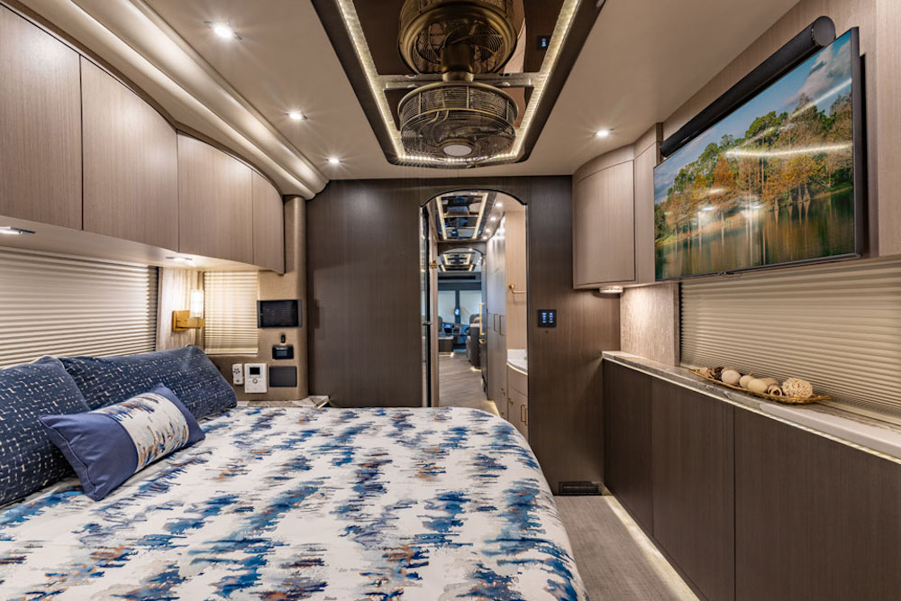 2013 Prevost Millennium H3-45 For Sale