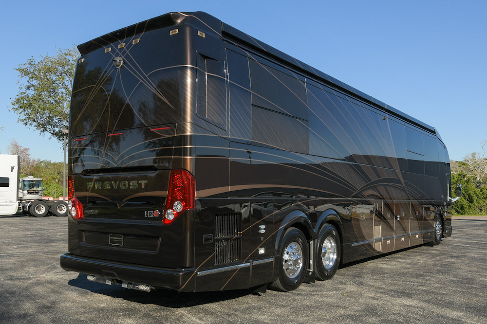 2022 Prevost Featherlite H3-45 For Sale