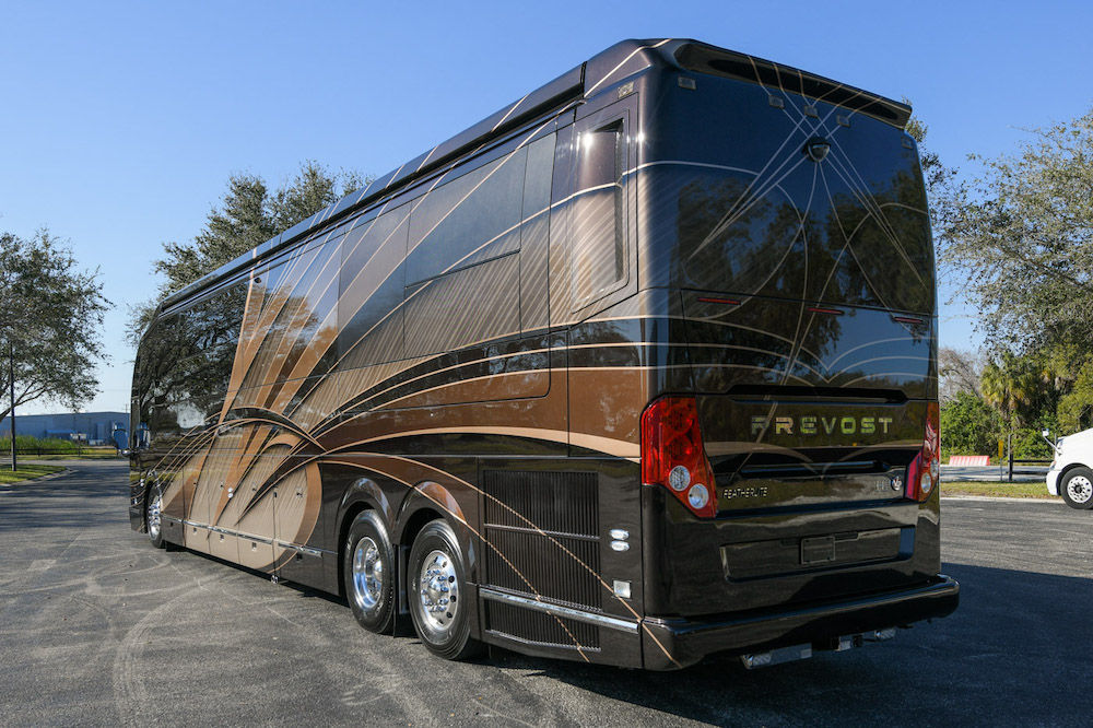 2022 Prevost Featherlite H3-45 For Sale