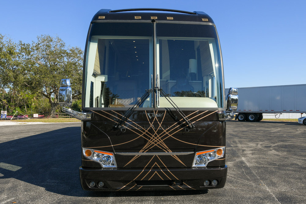 2022 Prevost Featherlite H3-45 For Sale