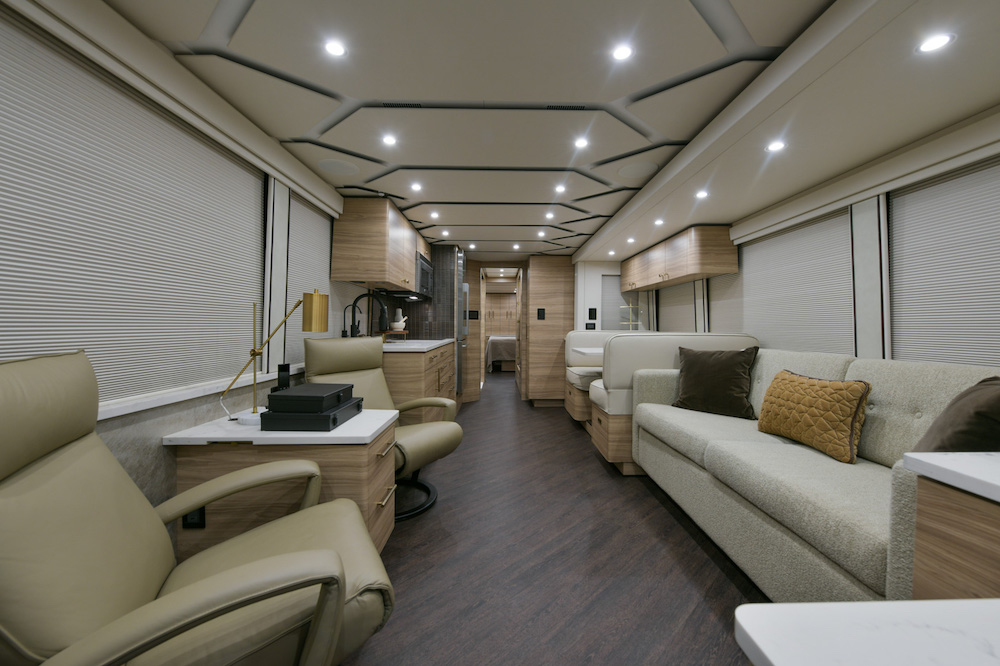 2022 Prevost Featherlite H3-45 For Sale