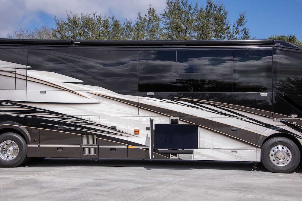 2022 Prevost Liberty  H3-45 For Sale