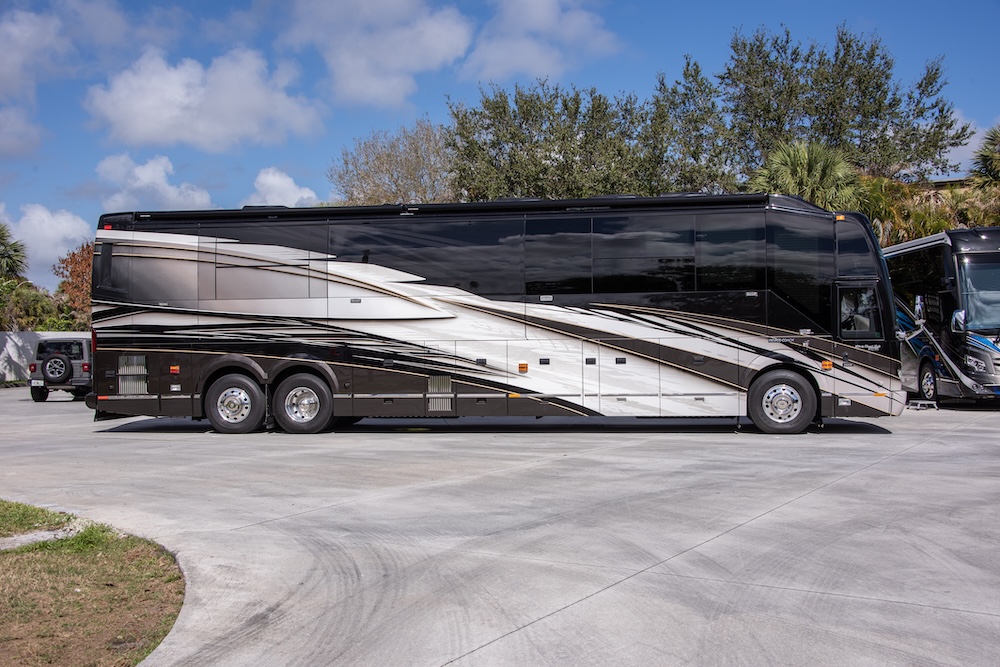 2022 Prevost Liberty  H3-45 For Sale