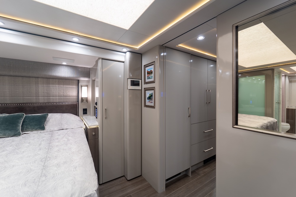 2022 Prevost Marathon H3-45 For Sale