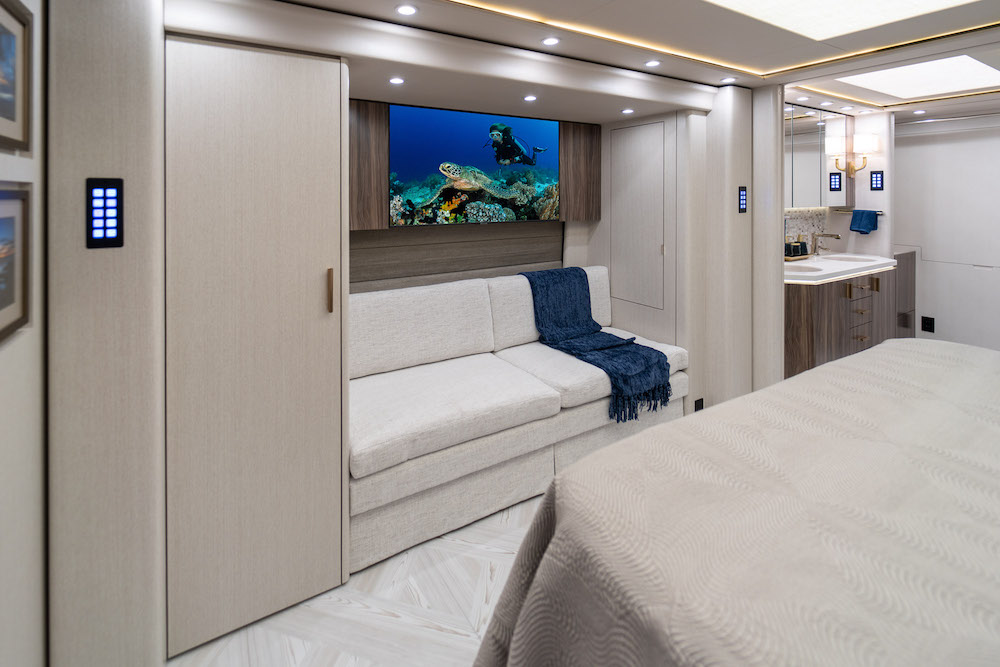 2022 Prevost Marathon H3-45 For Sale