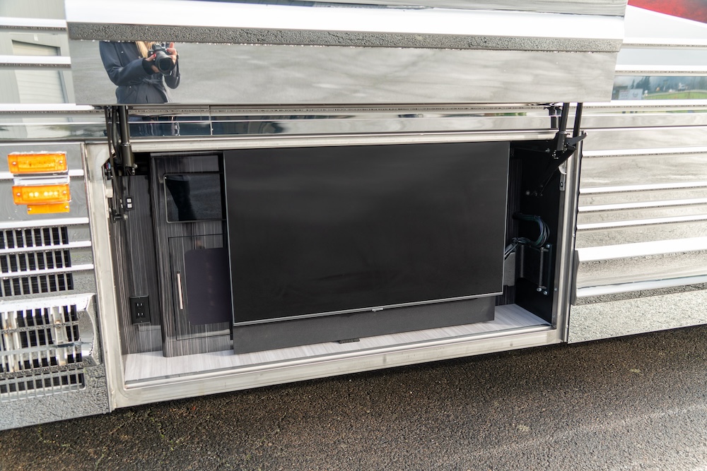 2022 Prevost Marathon X3 For Sale