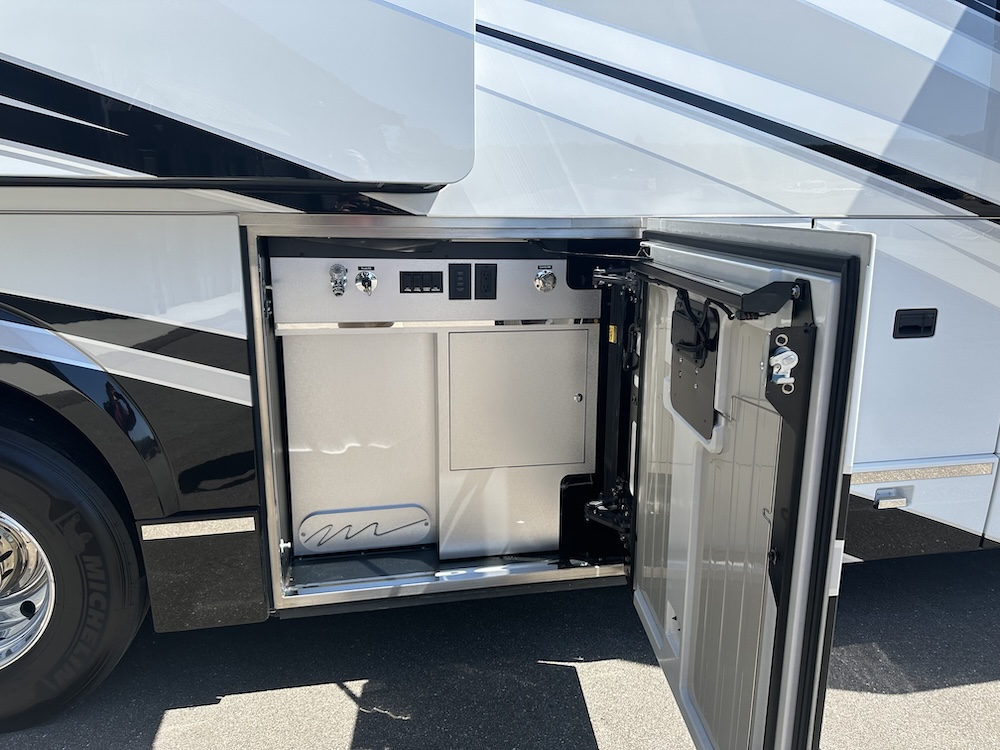 2022 Prevost Millennium H3-45 For Sale