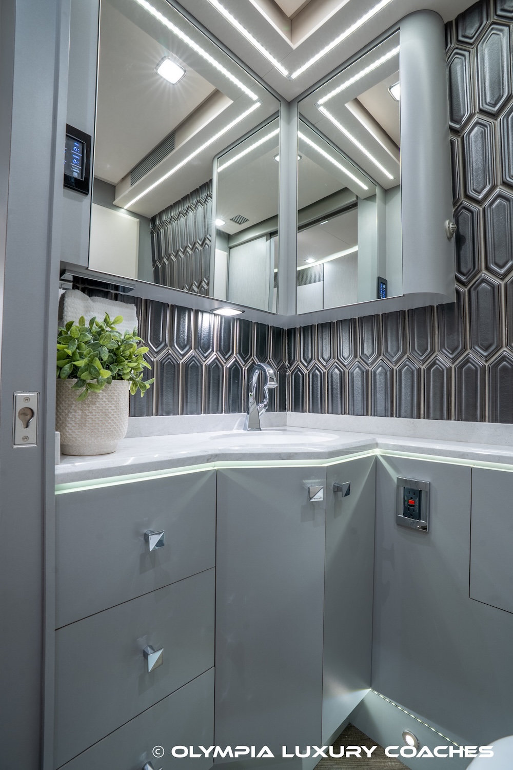 2023 Prevost  Emerald H3-45 For Sale