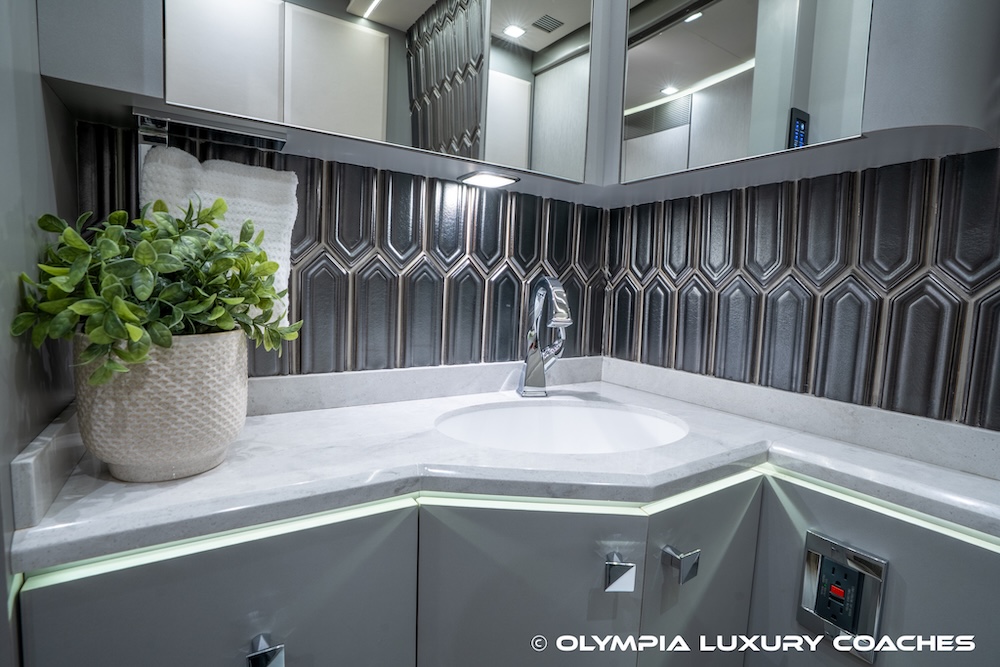 2023 Prevost  Emerald H3-45 For Sale