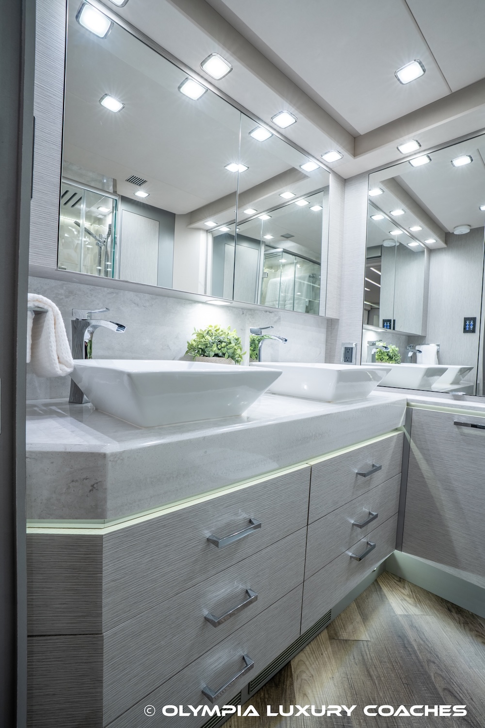 2023 Prevost  Emerald H3-45 For Sale