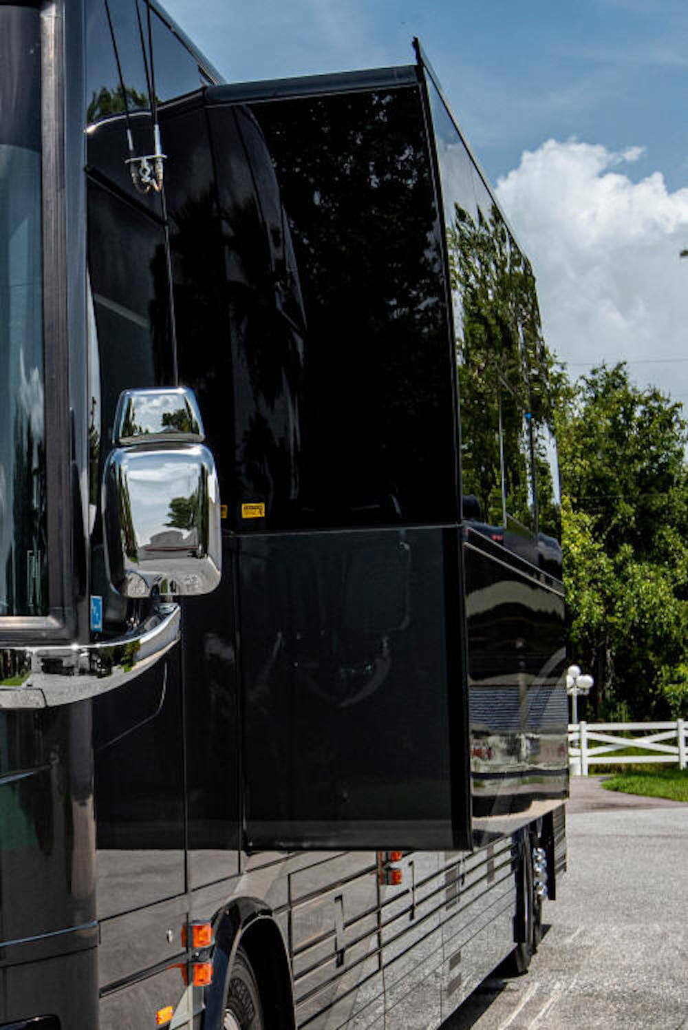 2023 Prevost Florida Coach X3 For Sale