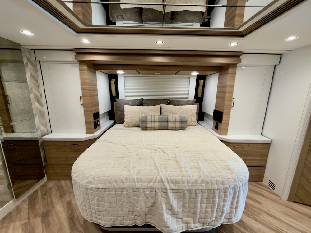 2023 Prevost  Liberty H3-45 For Sale