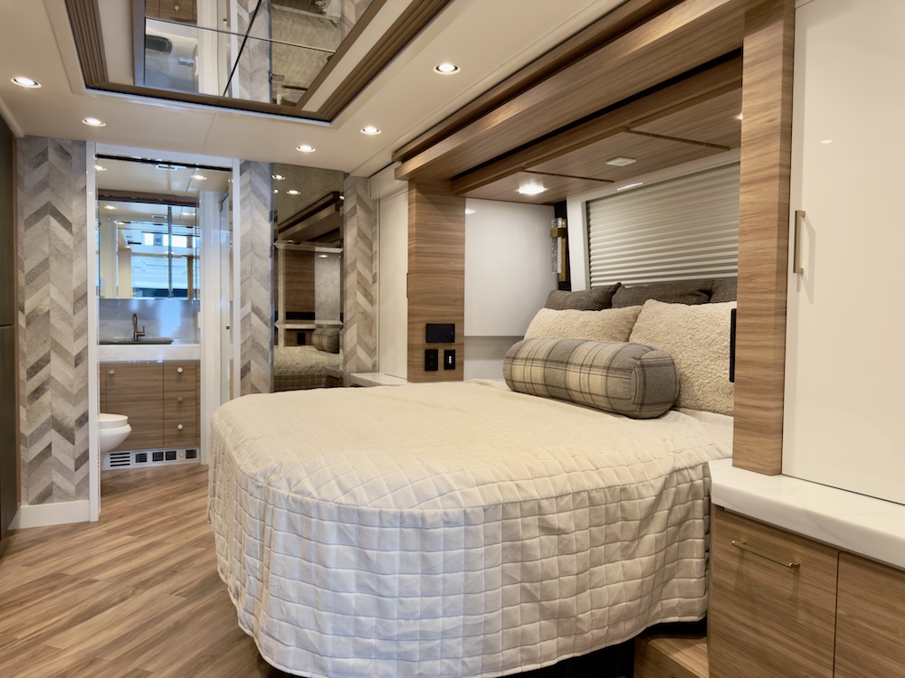 2023 Prevost  Liberty H3-45 For Sale