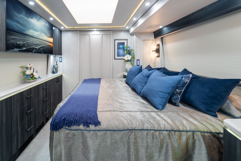 2023 Prevost Marathon X3 For Sale