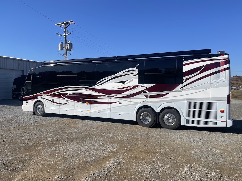 2023 Prevost Nashville Coach H3-45 For Sale