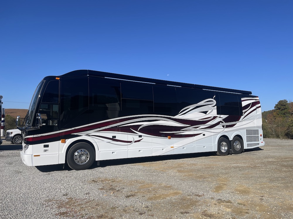 2023 Prevost Nashville Coach H3-45 For Sale