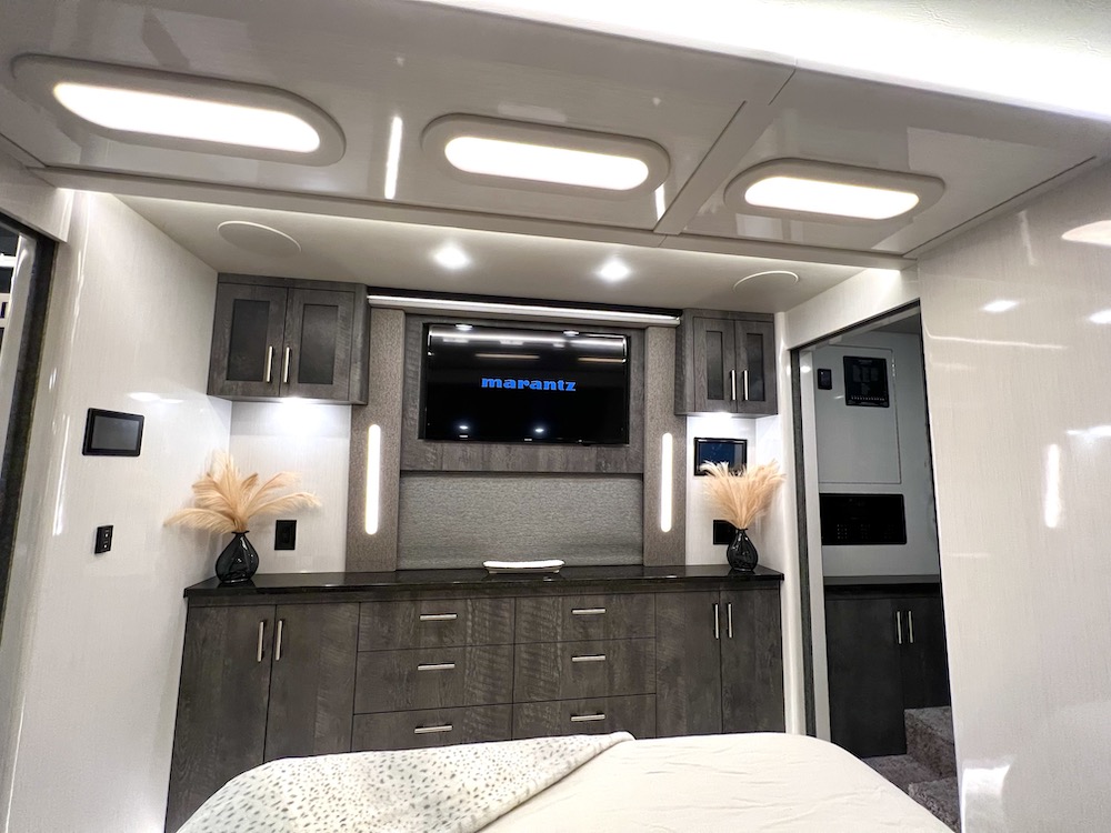 2023 Prevost Superior X3 For Sale