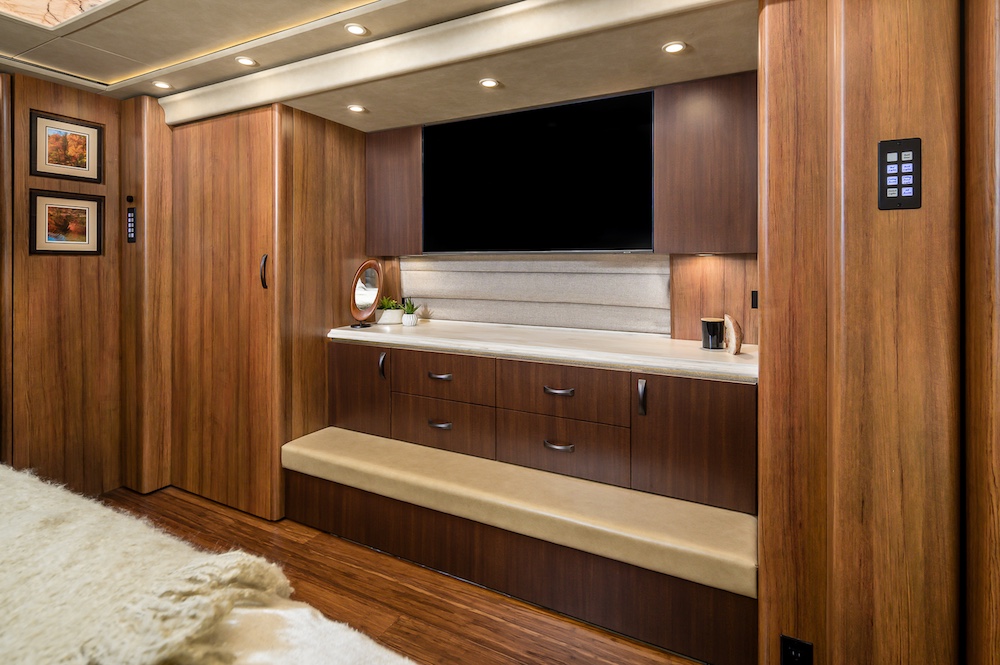 2024 Prevost Marathon H3-45 For Sale