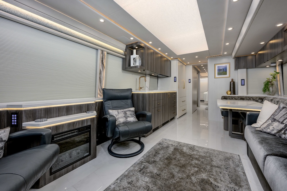 2024 Prevost Marathon H3-45 For Sale