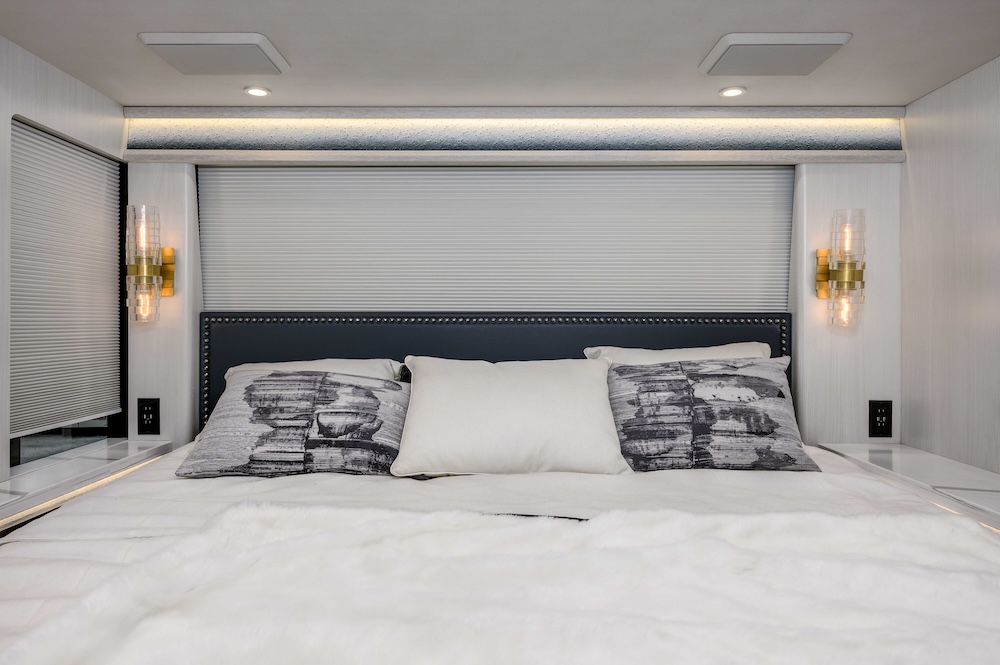 2024 Prevost Marathon H3-45 For Sale