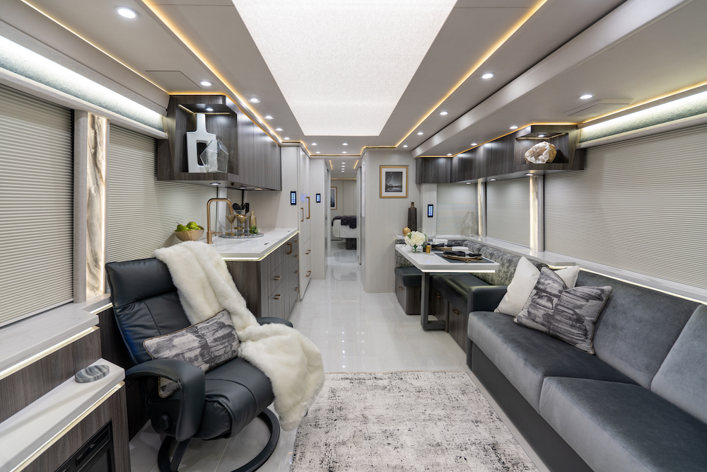 2024 Prevost Marathon H345 Double Slide 1375