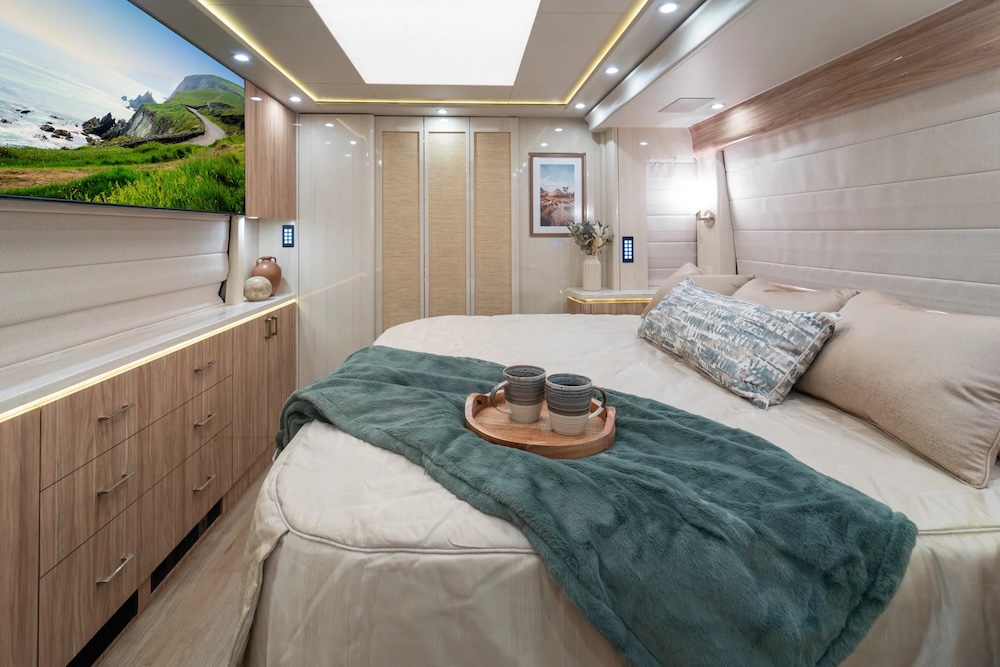 2024 Prevost Marathon X3 For Sale