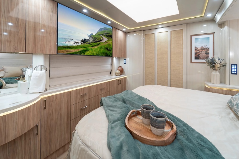 2024 Prevost Marathon X3 For Sale