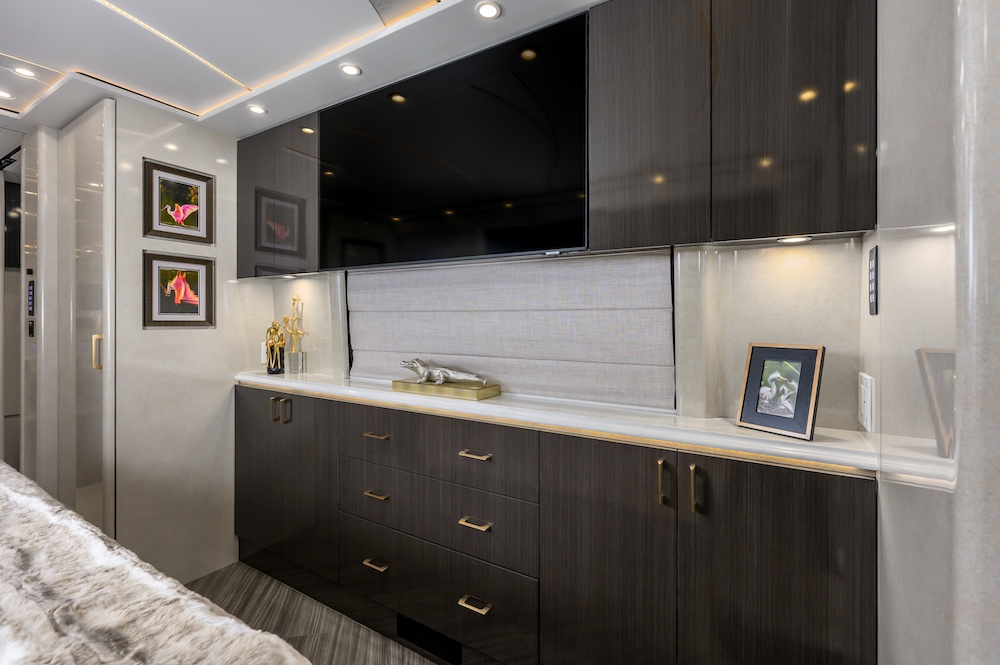 2024 Prevost Marathon X3 For Sale