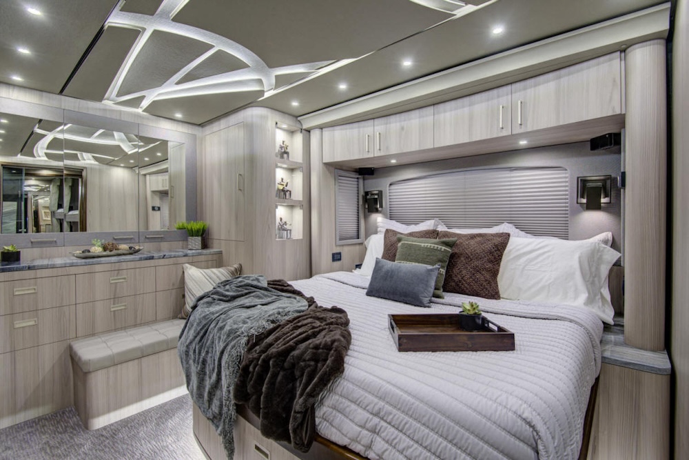 2025 Prevost Florida Coach X3 For Sale