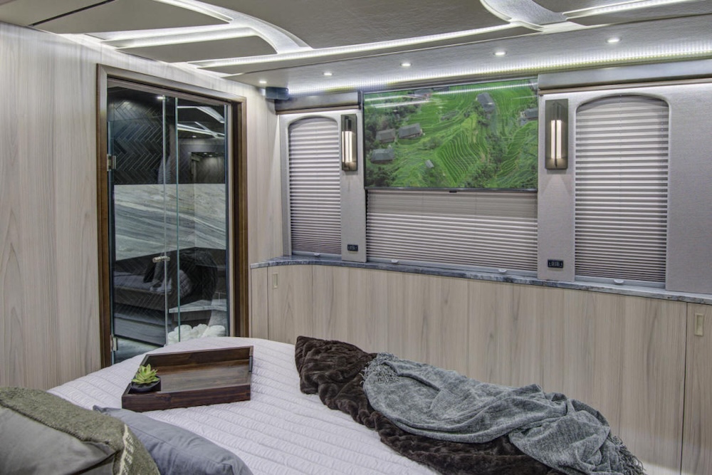 2025 Prevost Florida Coach X3 For Sale