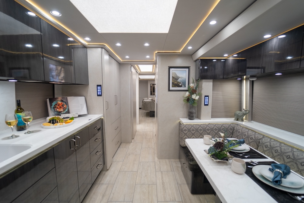 2025 Prevost  Marathon H3-45 For Sale