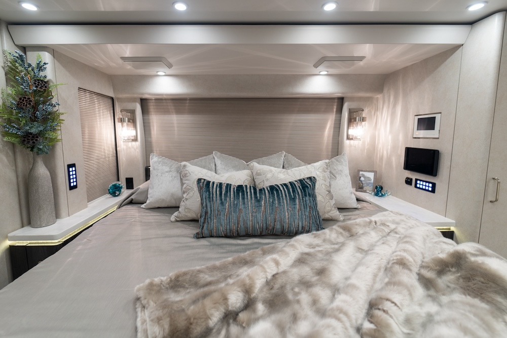 2025 Prevost  Marathon H3-45 For Sale
