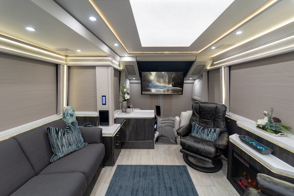 2025 Prevost  Marathon H3-45 For Sale
