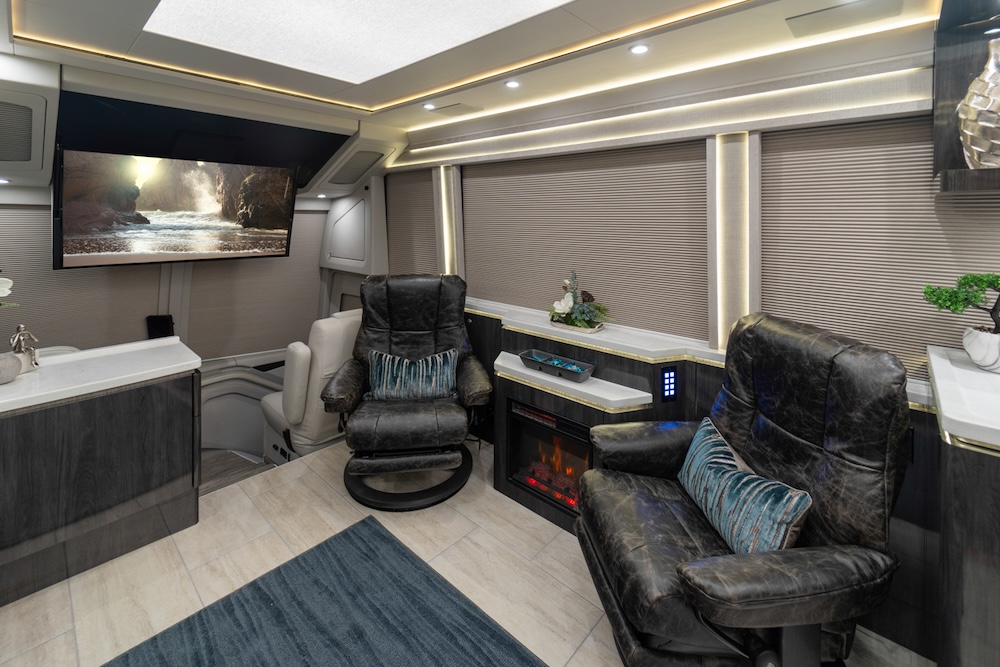 2025 Prevost  Marathon H3-45 For Sale