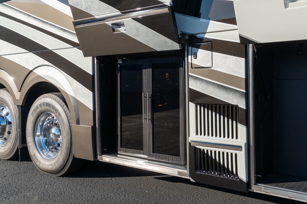 2025 Prevost  Marathon H3-45 For Sale