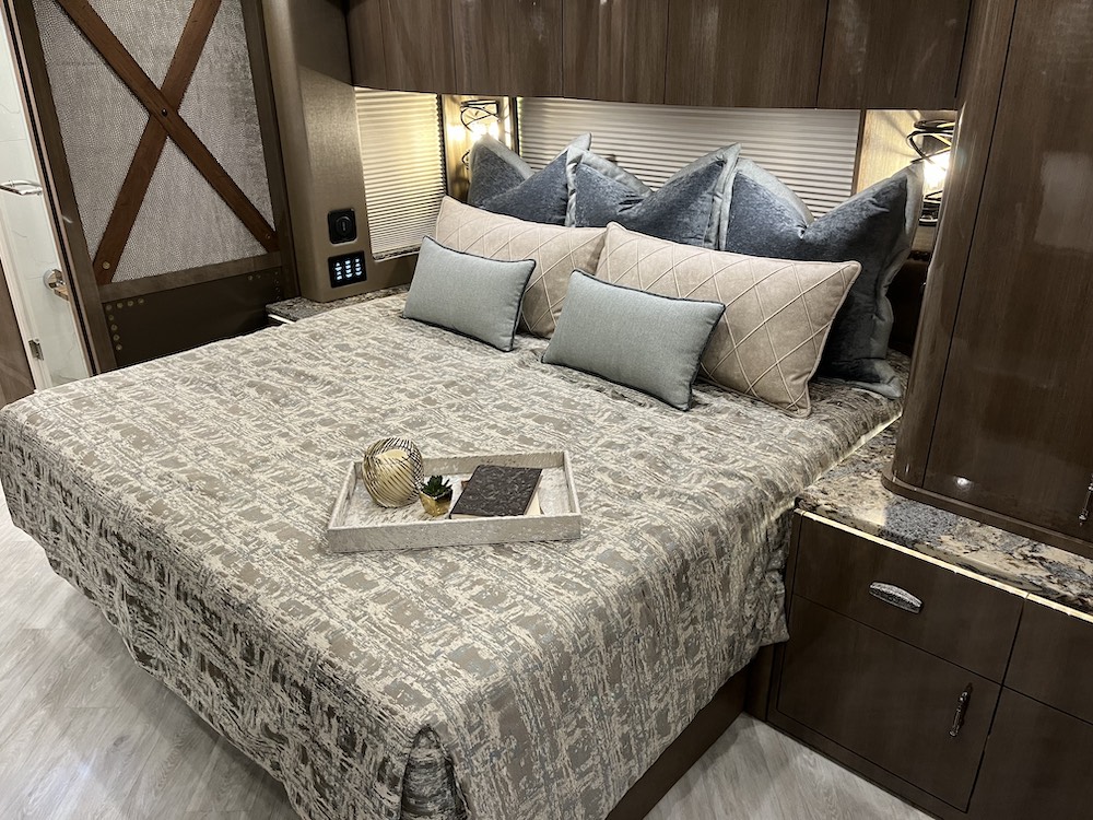 2025 Prevost Millennium H3-45 For Sale