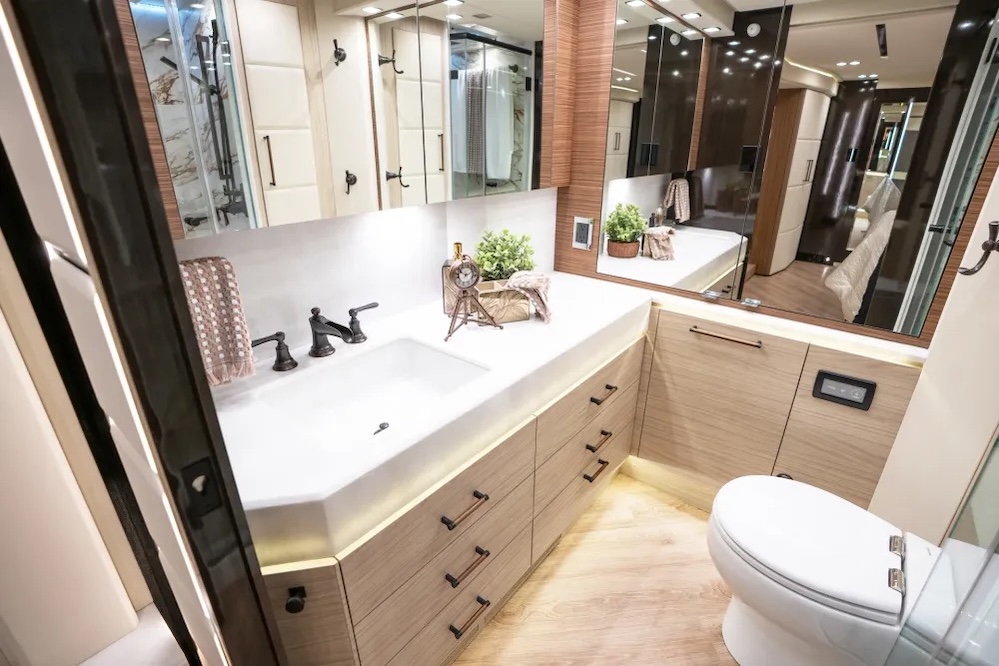 2026 Prevost Emerald H3-45 For Sale