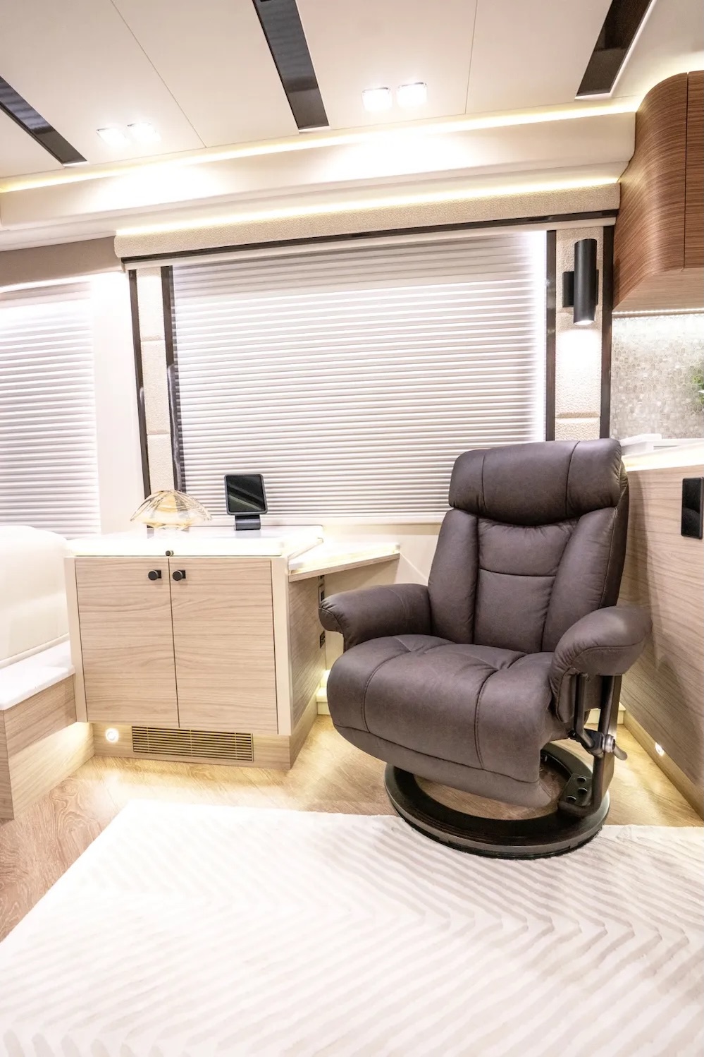 2026 Prevost Emerald H3-45 For Sale