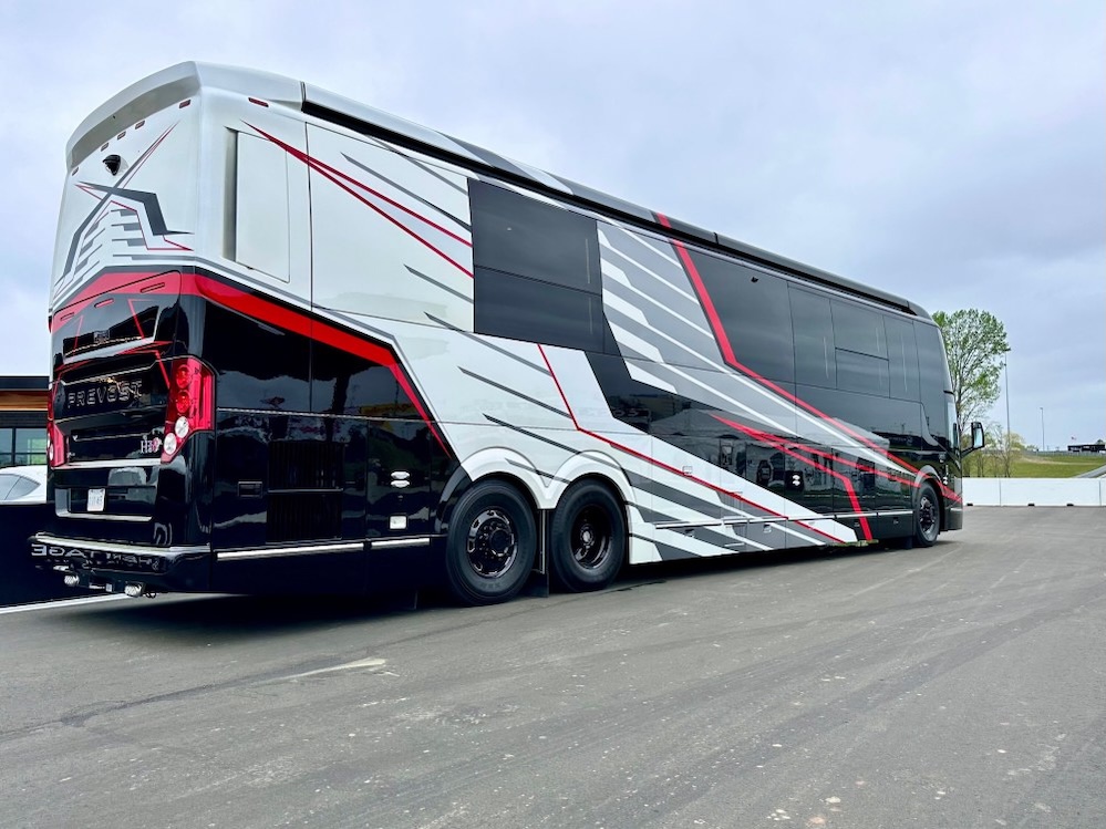 2026 Prevost Featherlite H3-45 For Sale